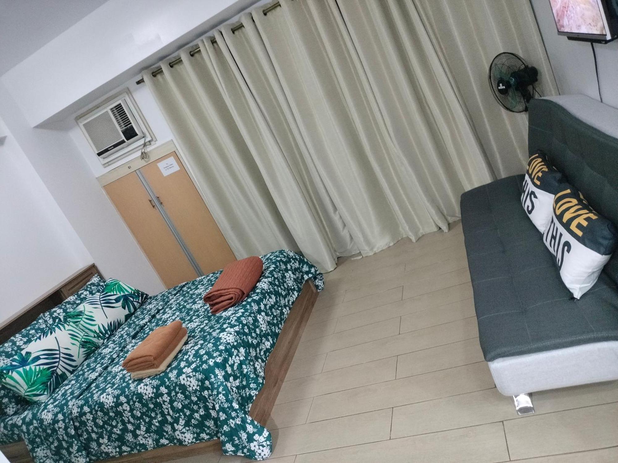Condotel Near Airport Pasay Exterior foto