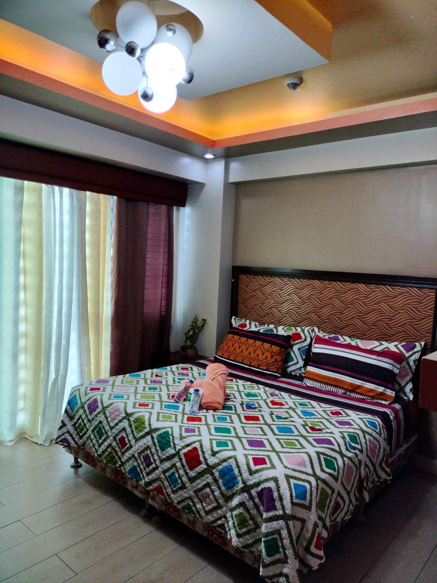 Condotel Near Airport Pasay Exterior foto